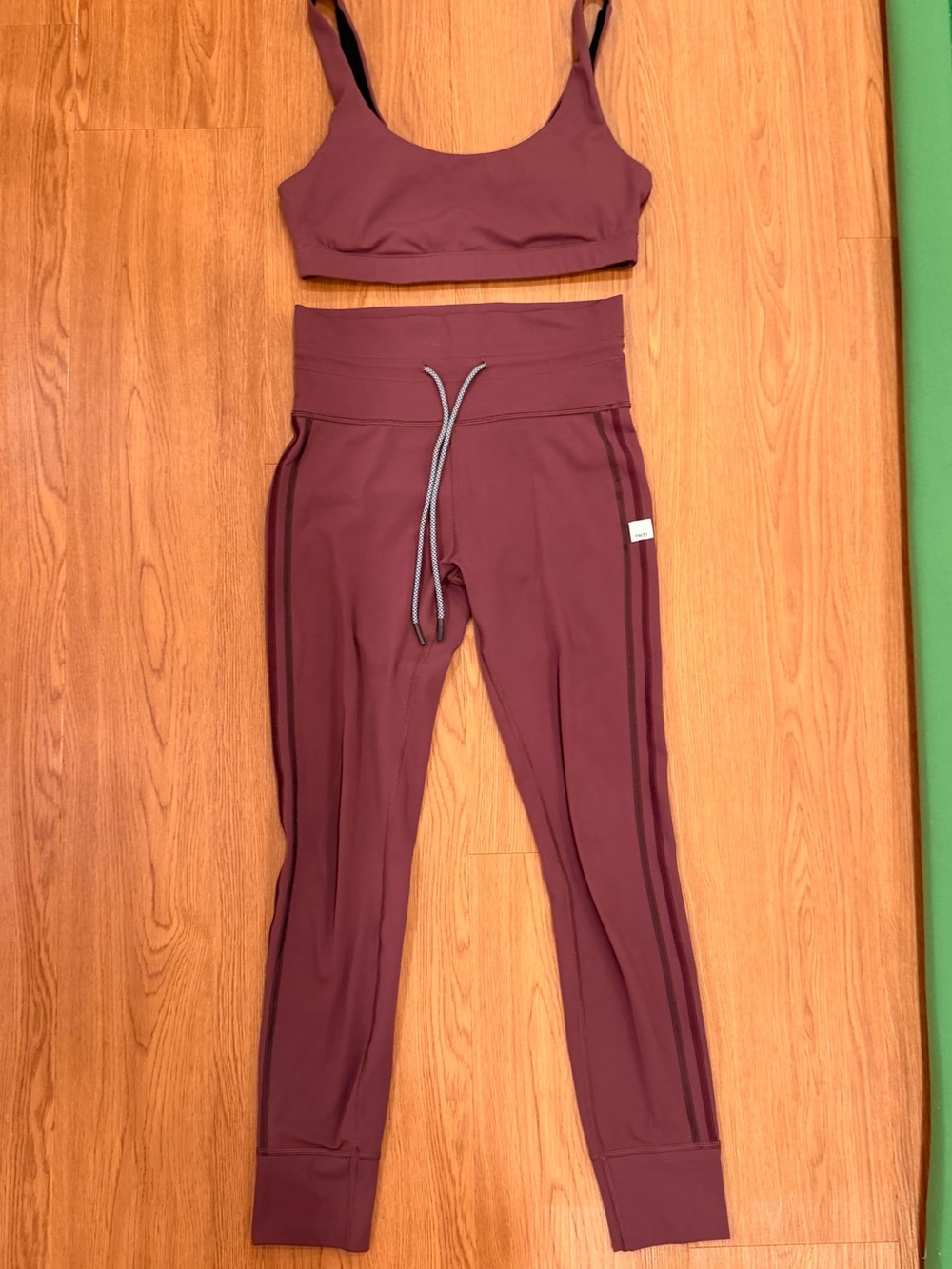 Women's Vuori daily legging activewear set
